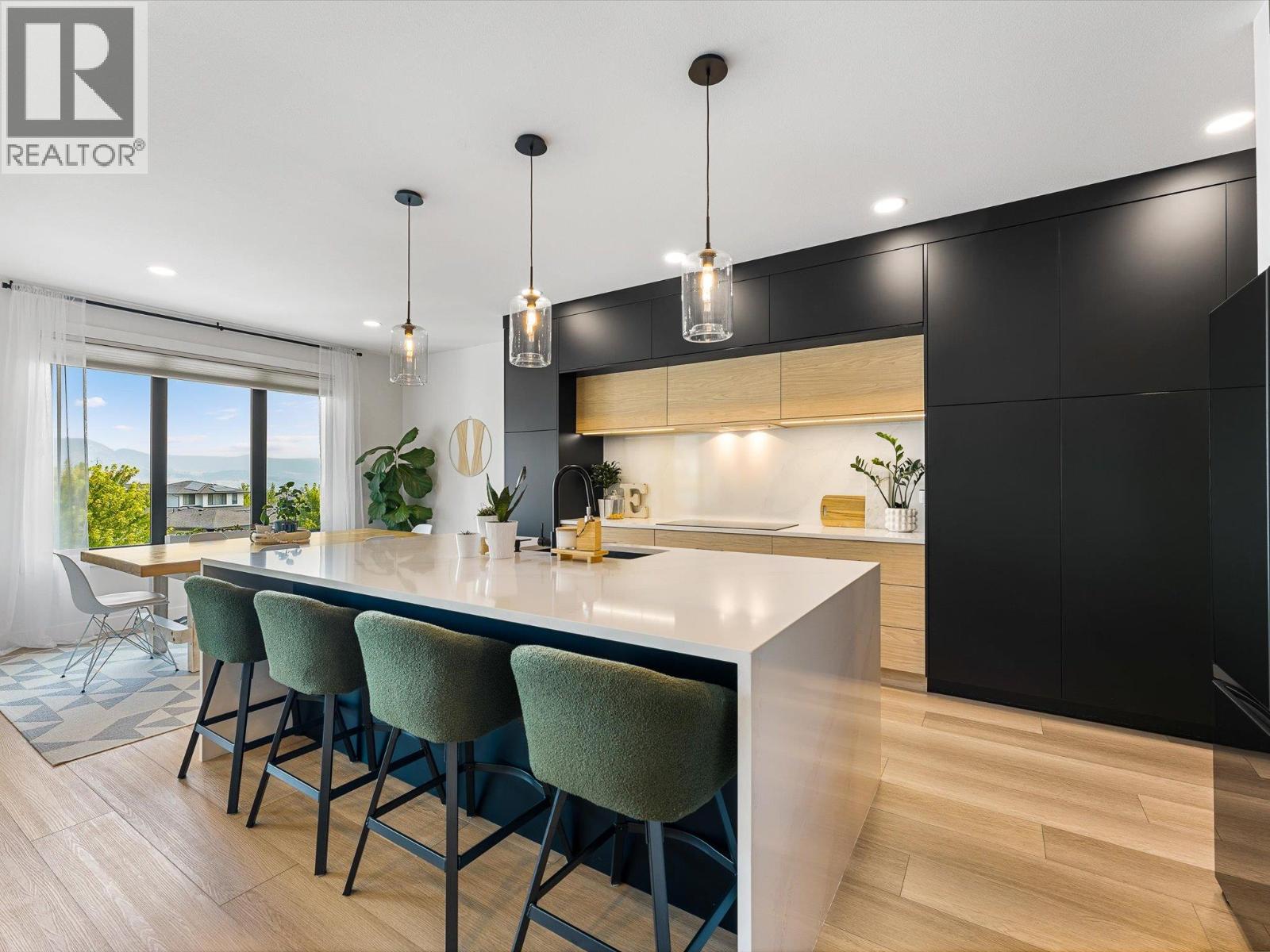 208 Skyland Drive - 10