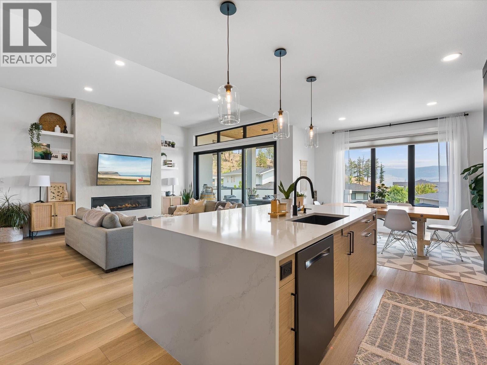 208 Skyland Drive - Image 12