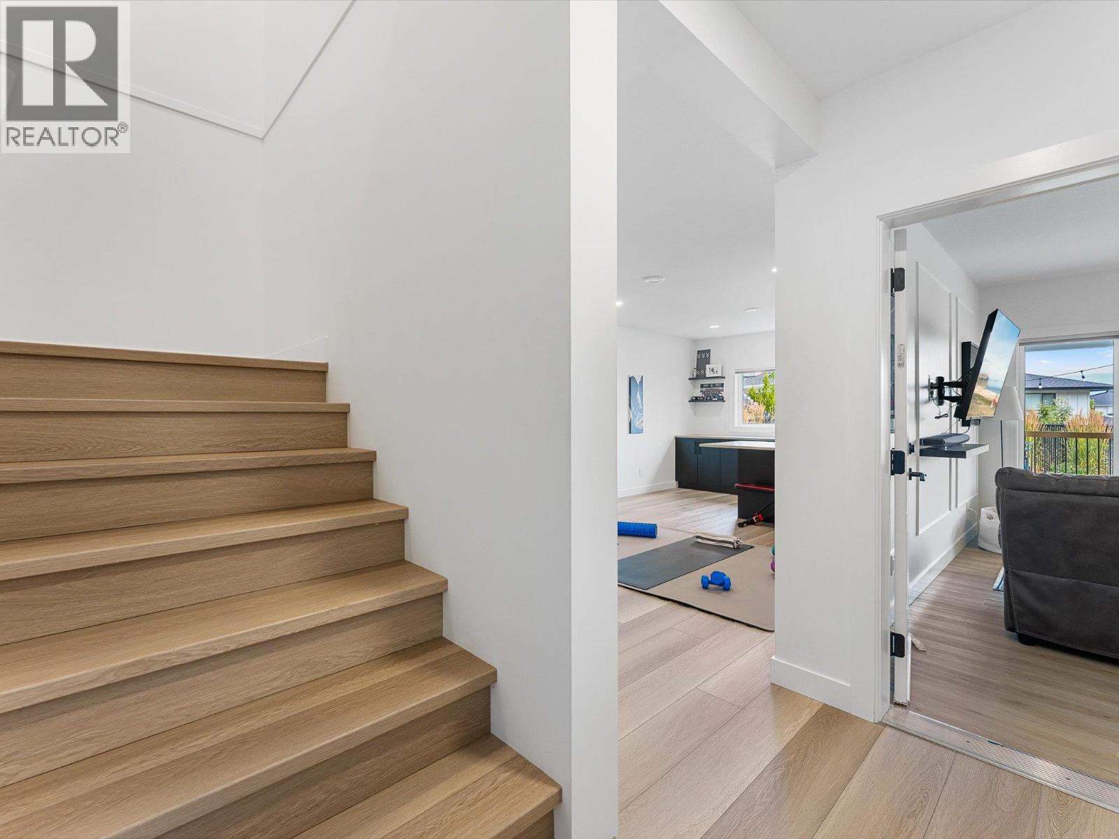 208 Skyland Drive - 36