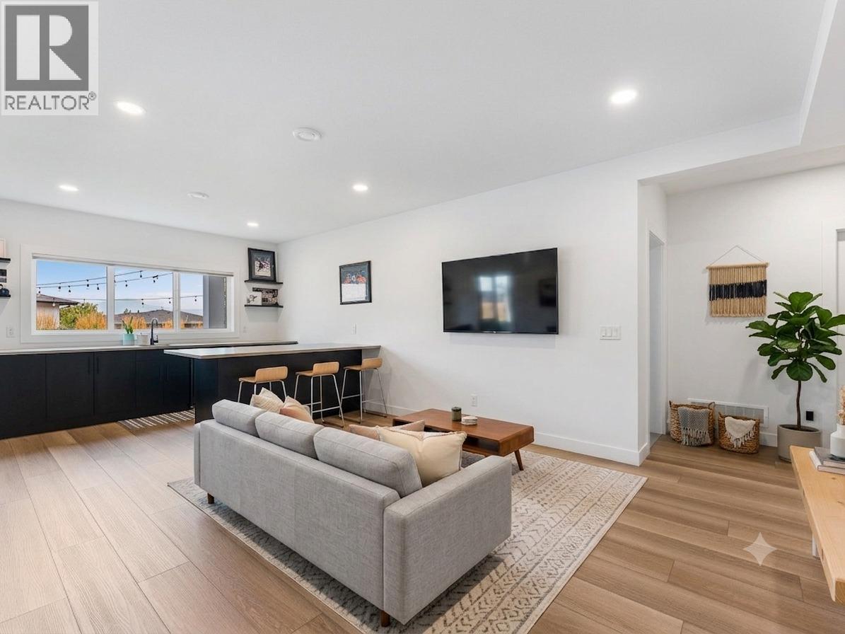 208 Skyland Drive - Image 37