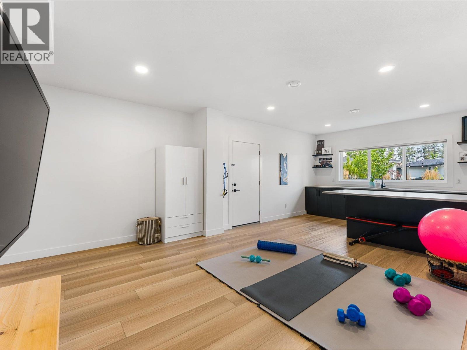 208 Skyland Drive - Image 38