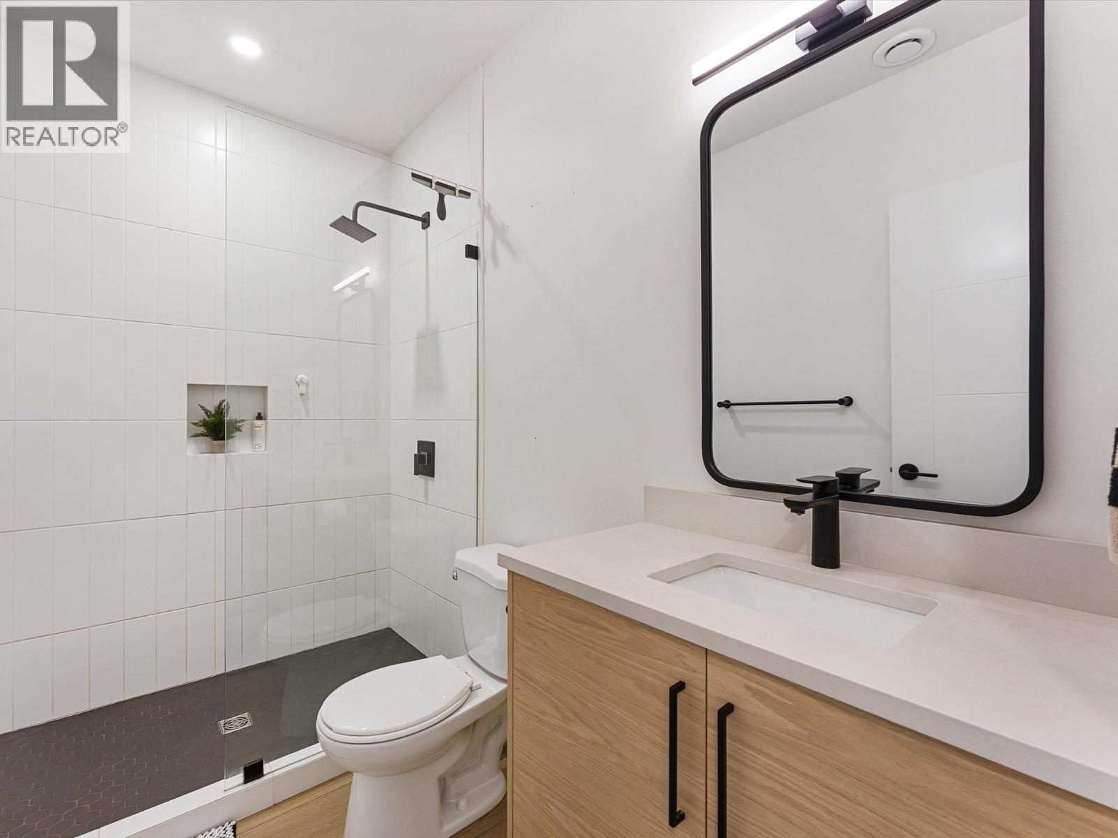 208 Skyland Drive - 43