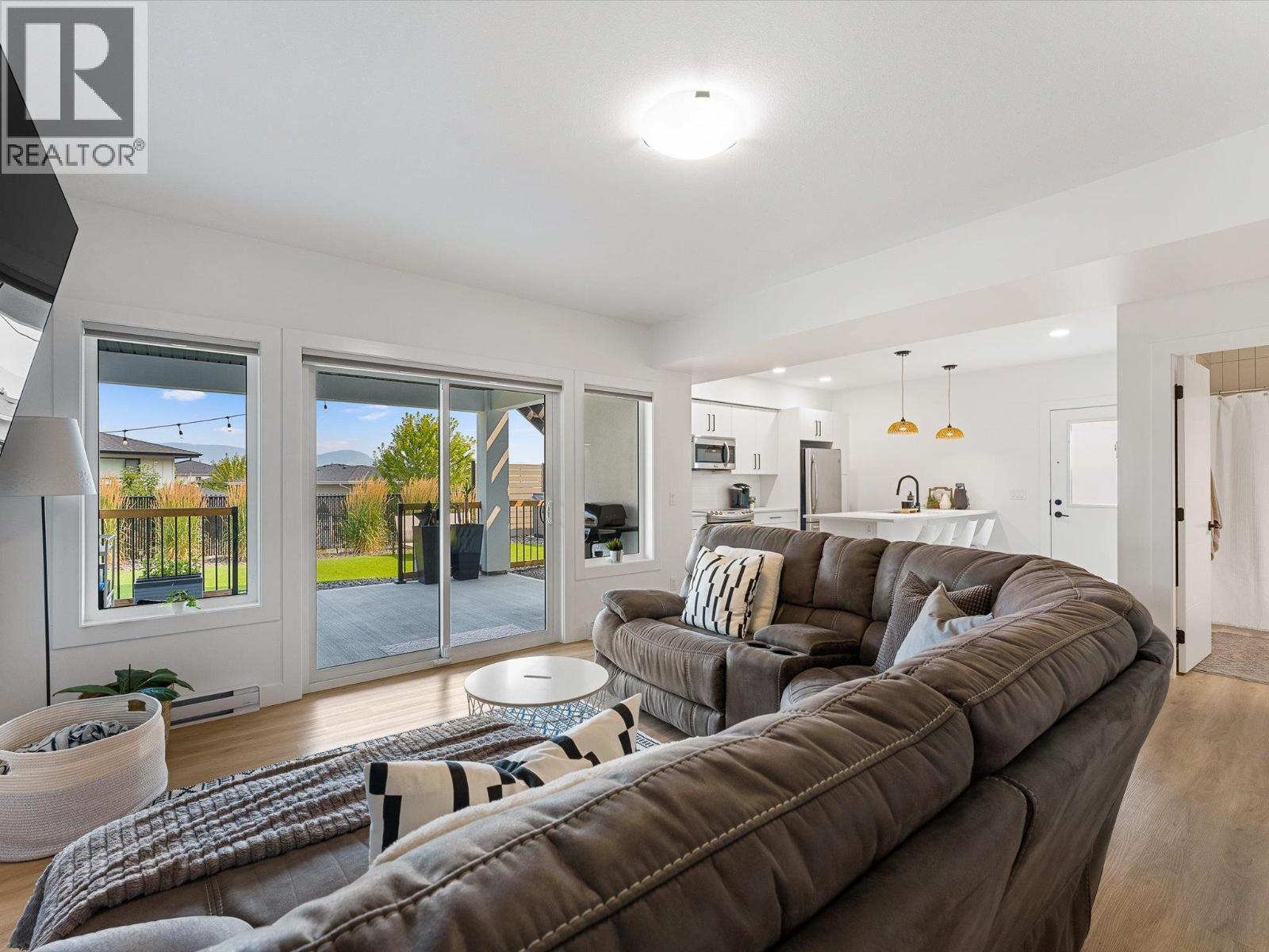 208 Skyland Drive - Image 44