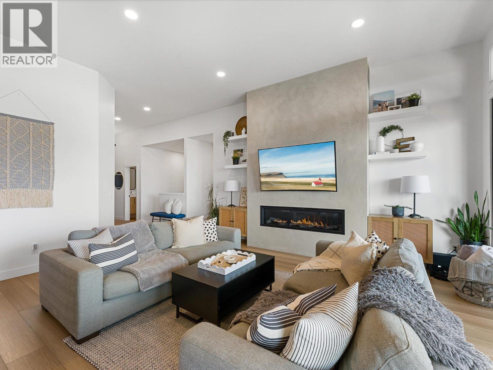 208 Skyland Drive - 8