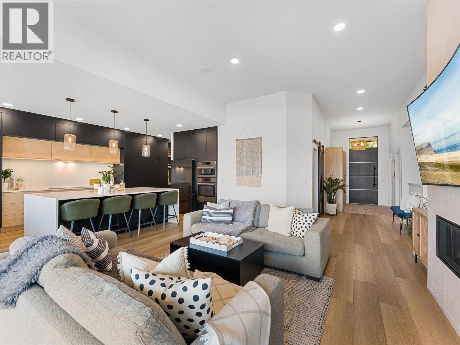208 Skyland Drive - 9