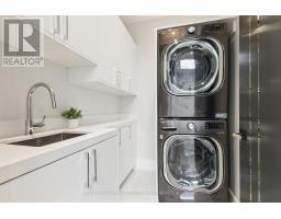 12 Otter Crescent, Toronto, ON M5N2W2 Photo 28