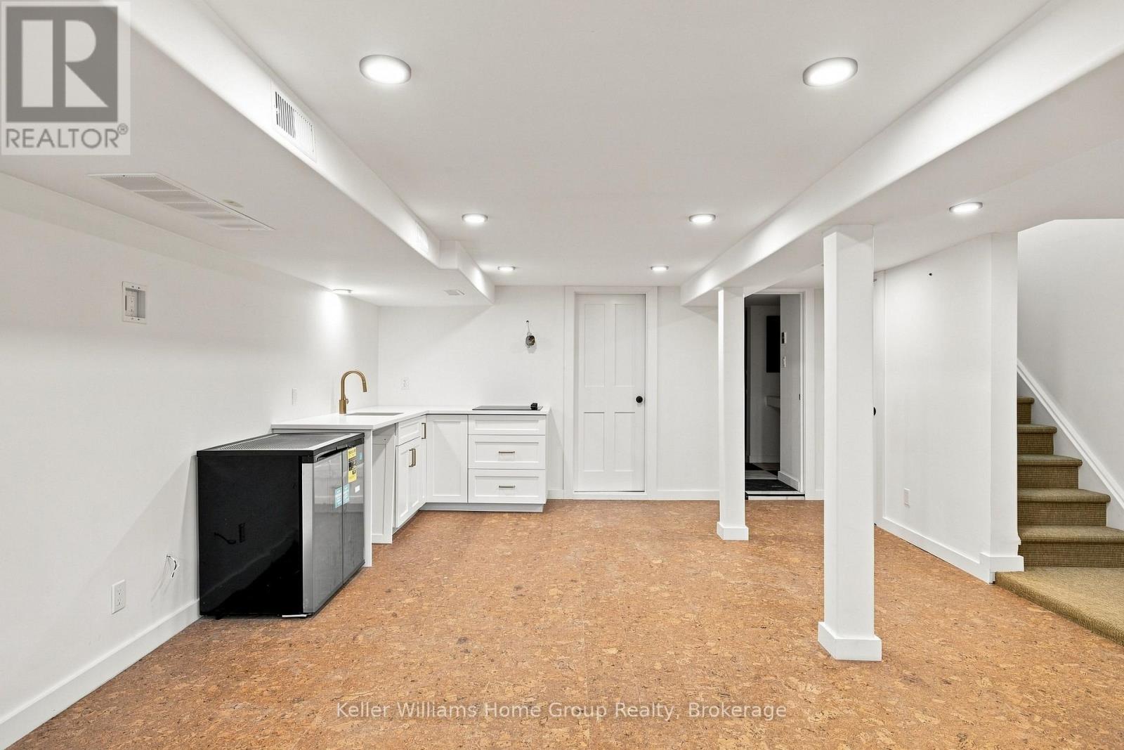 7 WATERLOO AVENUE - 42