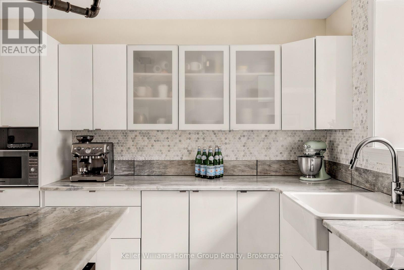 61 ESSEX STREET - Image 12