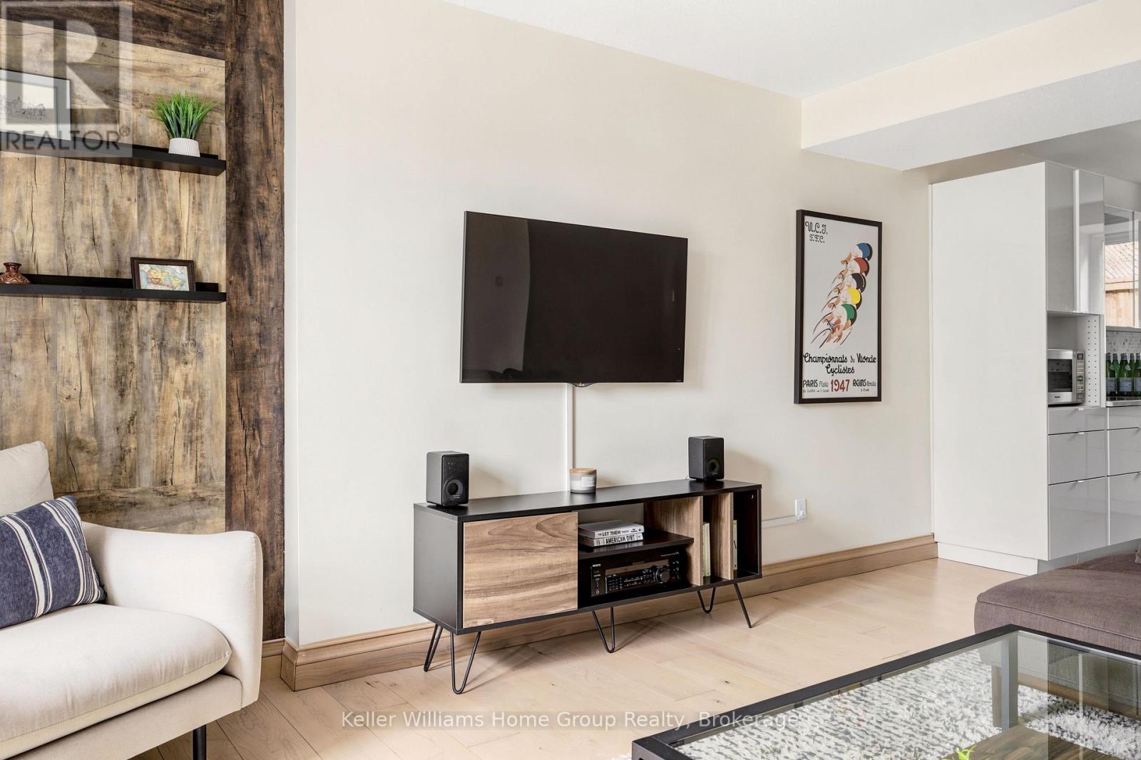 61 ESSEX STREET - Image 19
