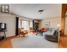 Family room - 9 Cardinal Street, Brockton, ON N0G2V0 Photo 6
