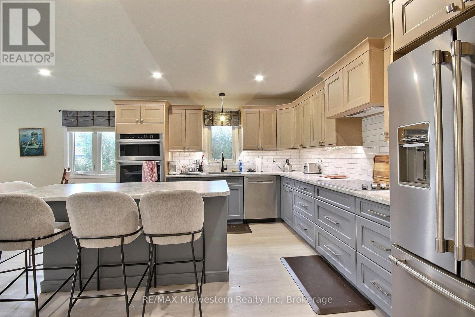 380 HAVELOCK AVENUE S - Image 6