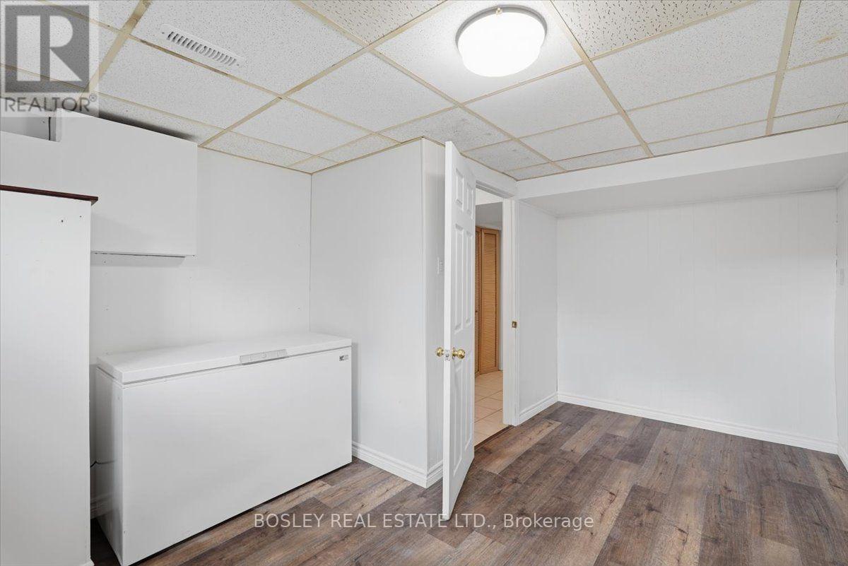 1841 FAIRPORT ROAD - 28