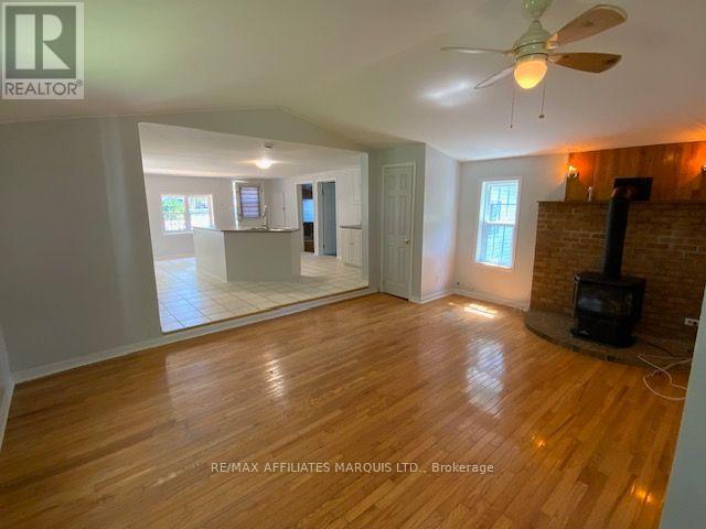 936 GLOUCESTER STREET N - 4