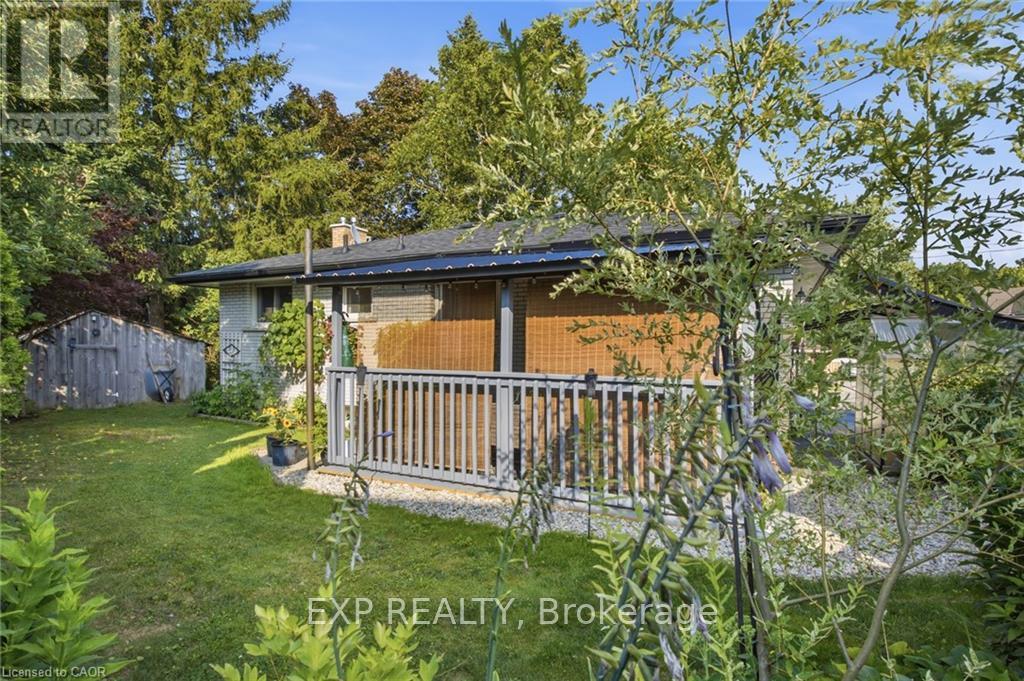 11 SUMMIT CRESCENT - Image 36
