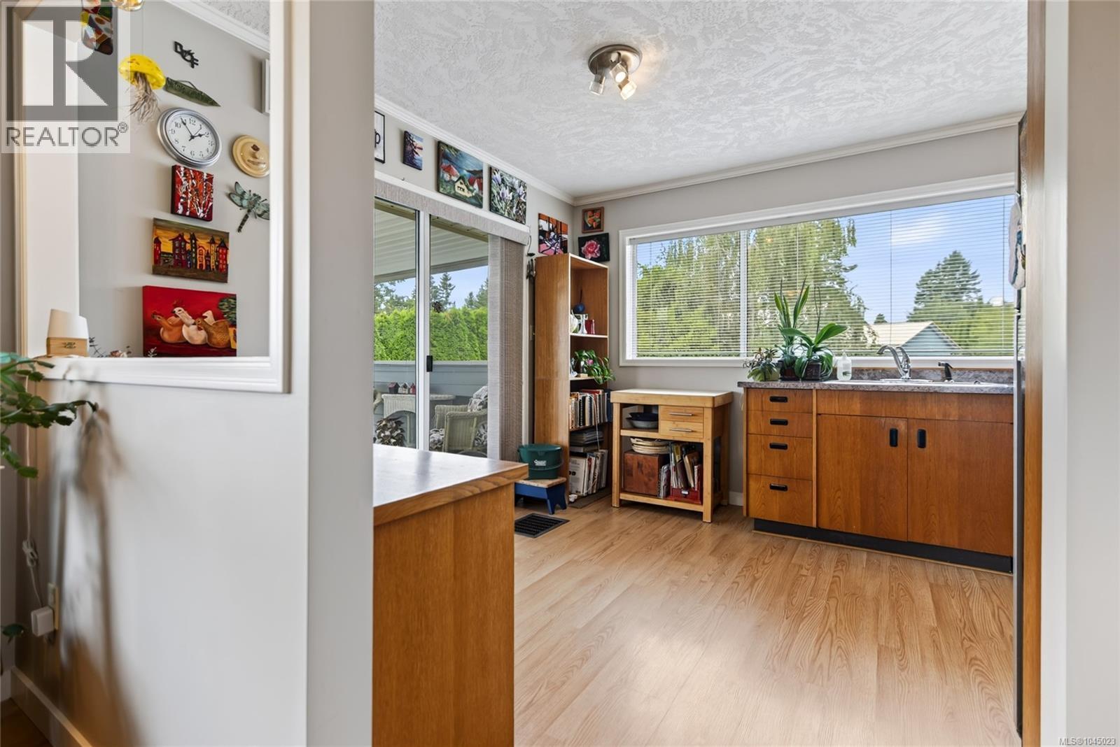 356 Rees Rd - 18