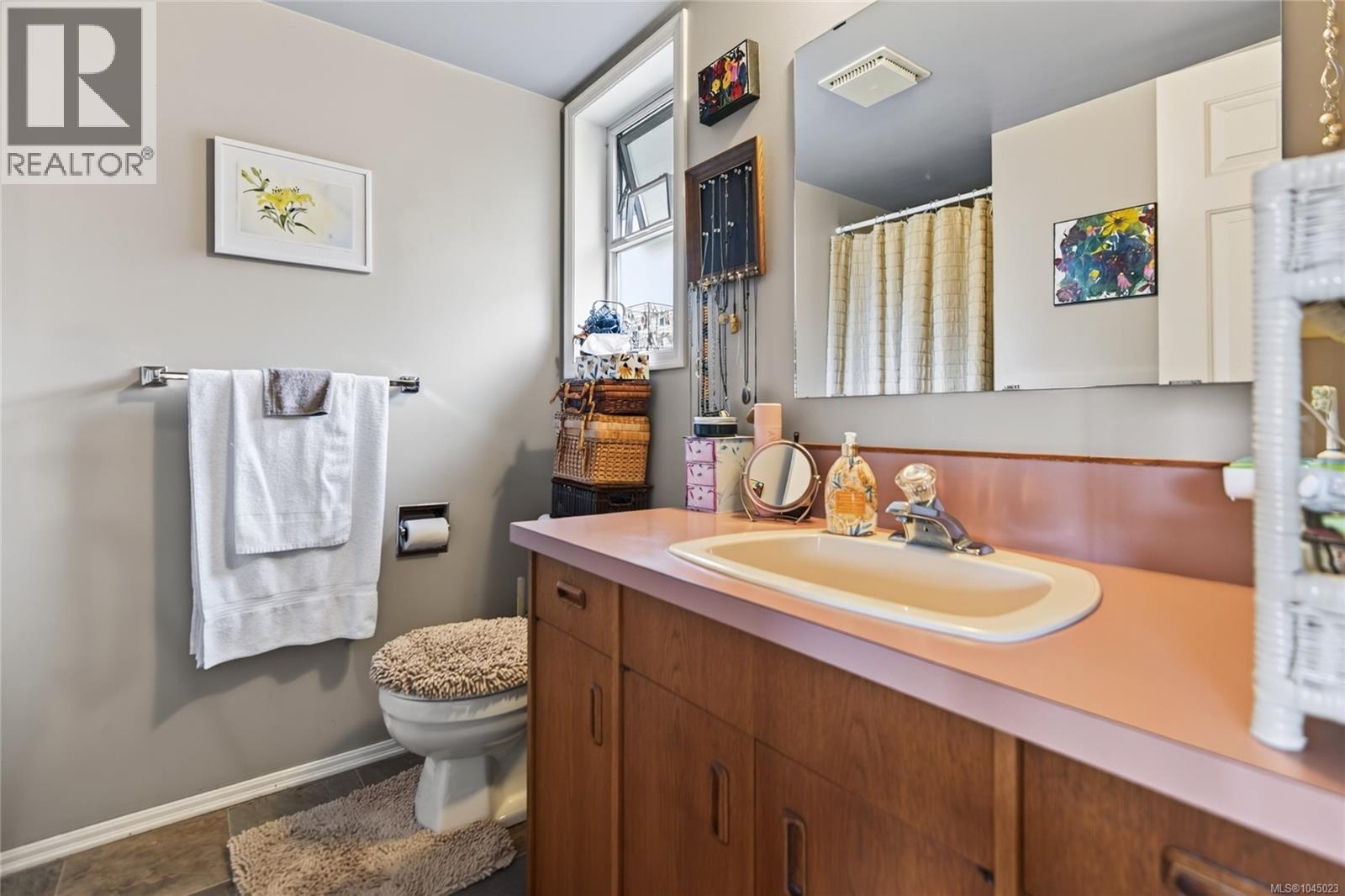 356 Rees Rd - 35