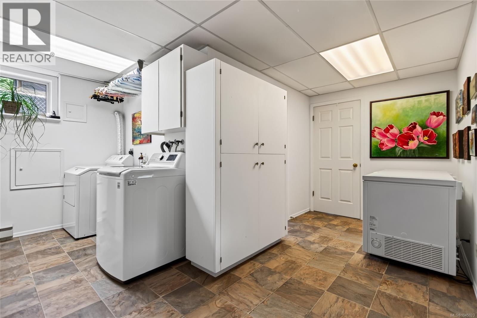 356 Rees Rd - 49