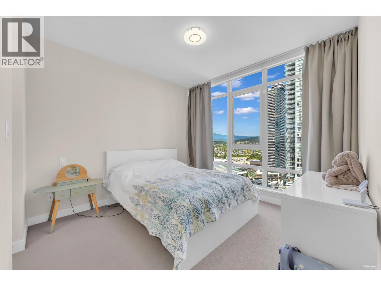 2807 2008 ROSSER AVENUE, Burnaby
