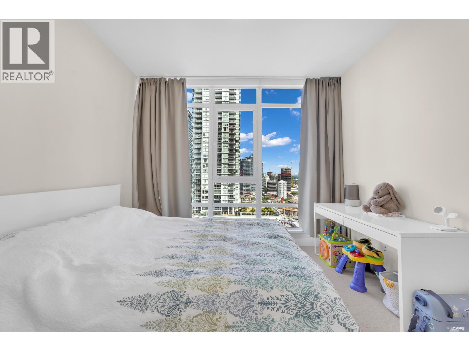 2807 2008 ROSSER AVENUE, Burnaby