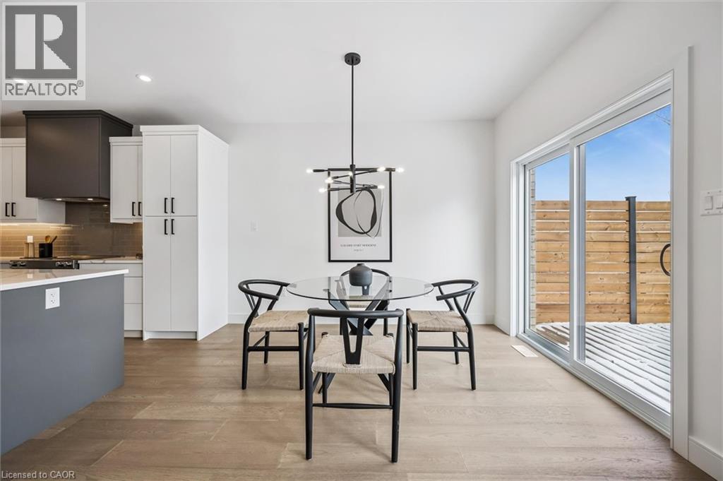 58 WALKER Road - 10