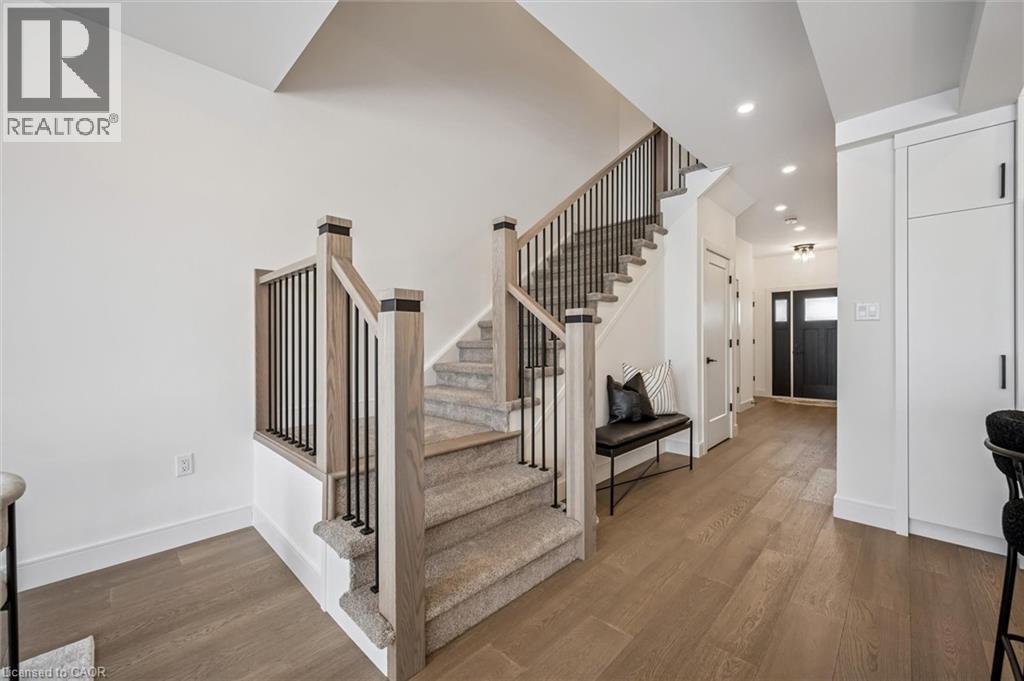 58 WALKER Road - 14