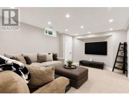 111 Whispering Pine Trail, Aurora, ON L4G4X8 Photo 34