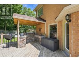 111 Whispering Pine Trail, Aurora, ON L4G4X8 Photo 38