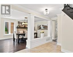 Loft - 111 Whispering Pine Trail, Aurora, ON L4G4X8 Photo 8