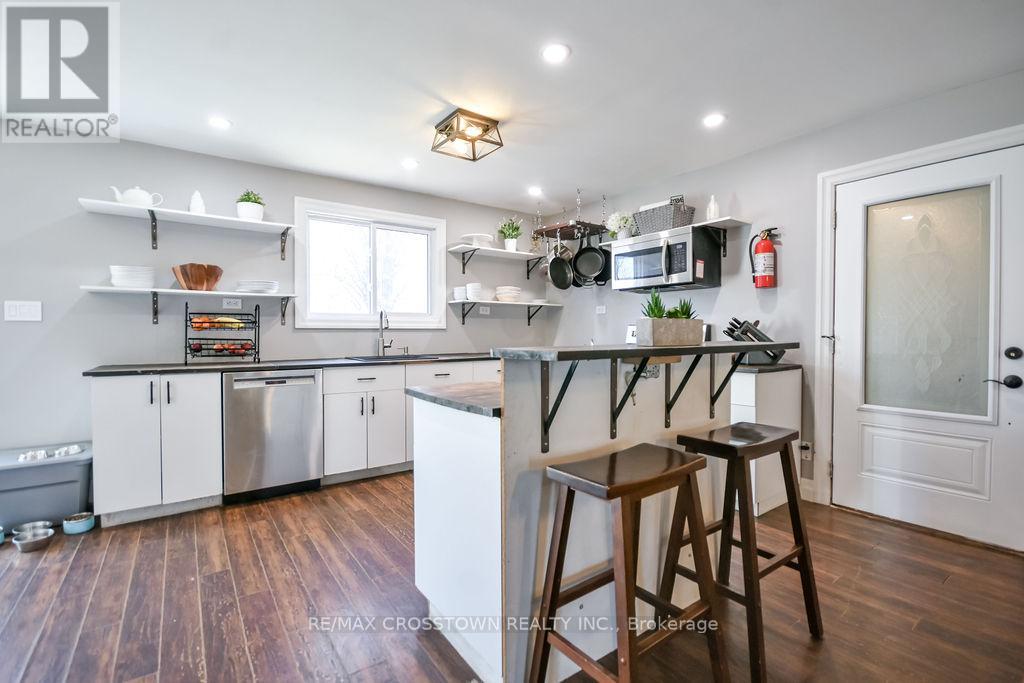 461 BARNES AVENUE - 12