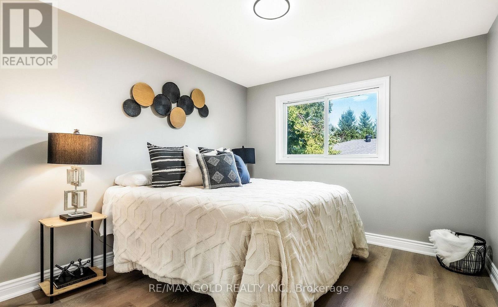 27 SYLVIA STREET - 16