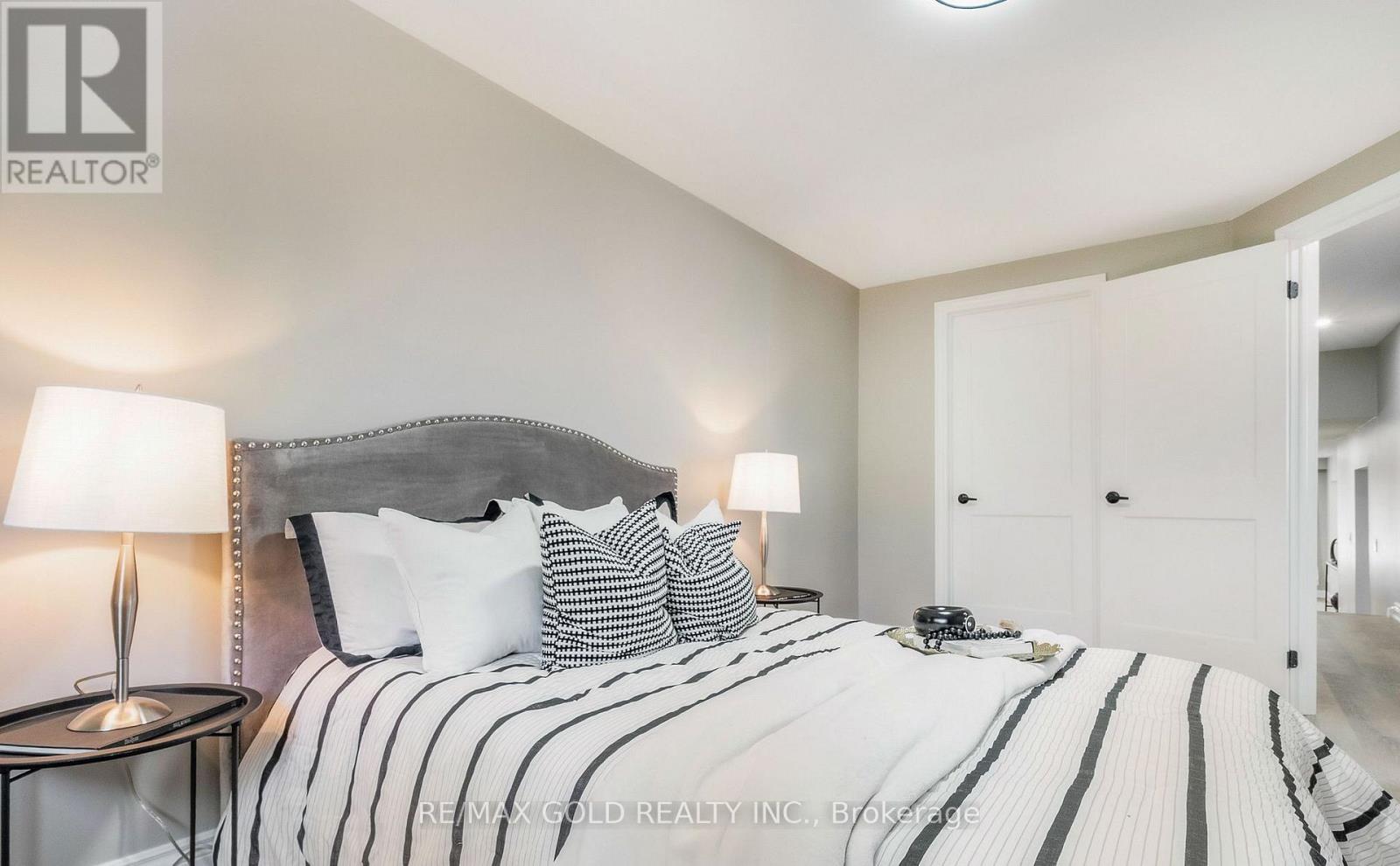 27 SYLVIA STREET - 22