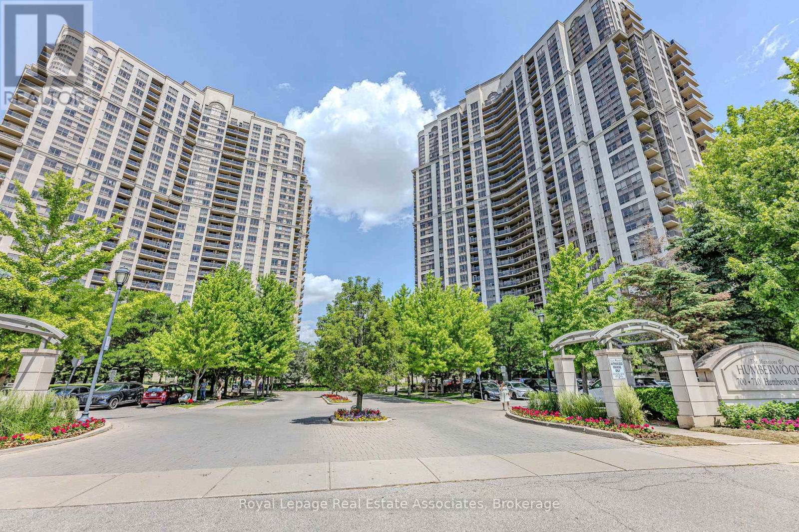 128 - 700 HUMBERWOOD BOULEVARD