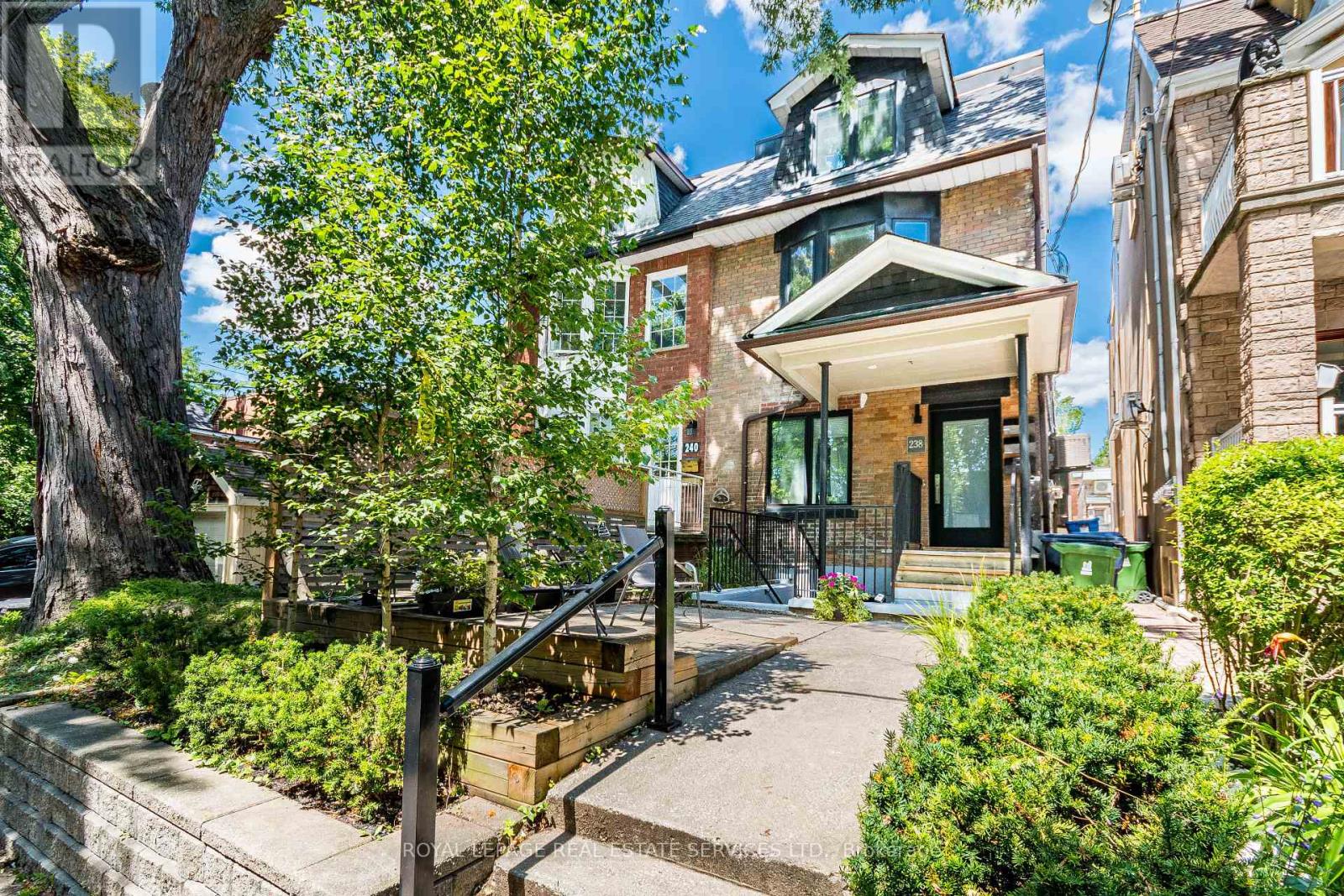 Photo of 238 Garden Avenue