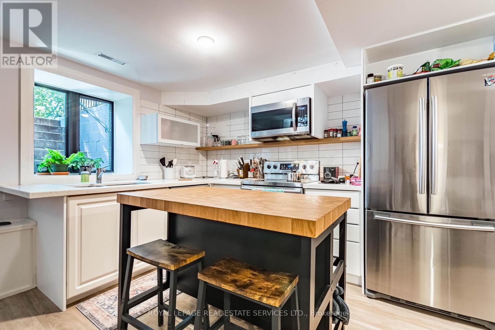 238 GARDEN AVENUE - 34