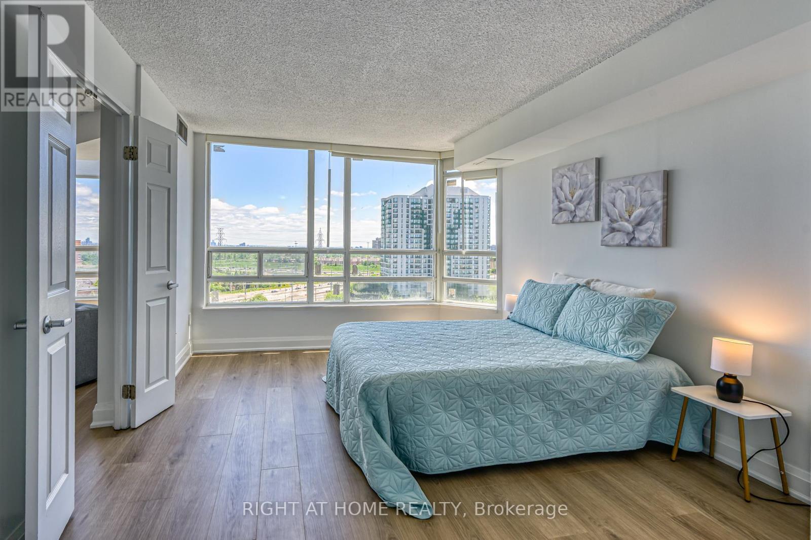 #1408 50 KINGSBRIDGE GARDEN CIRCLE - 13