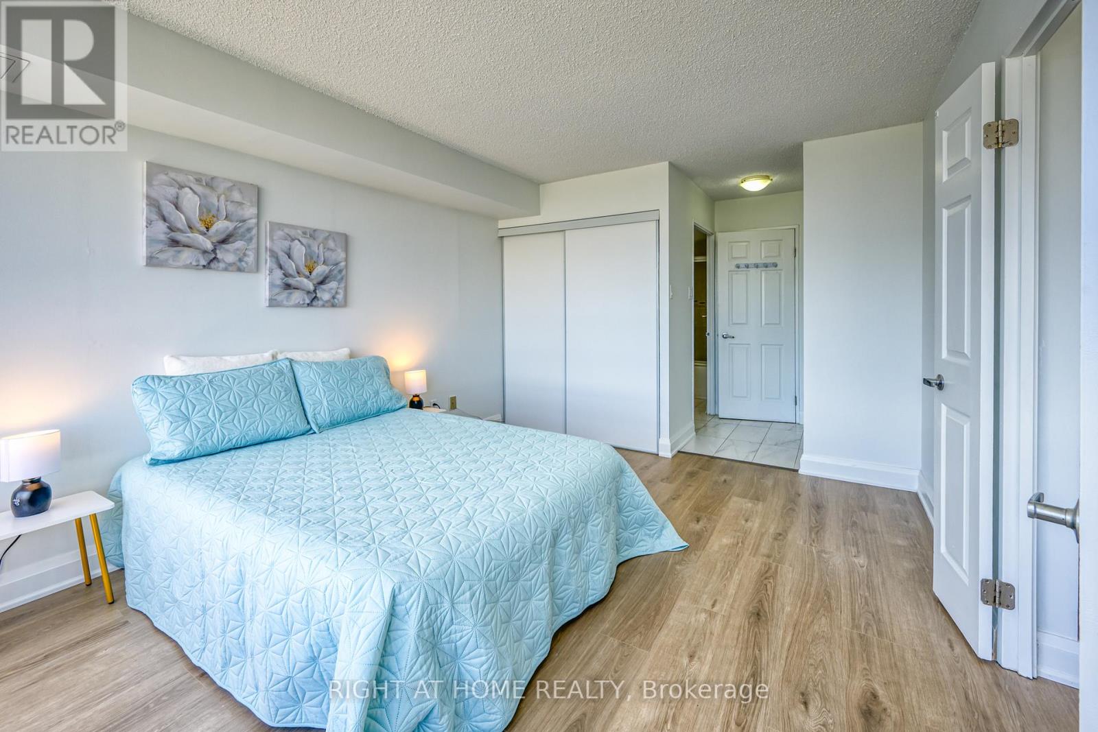 #1408 50 KINGSBRIDGE GARDEN CIRCLE - 15