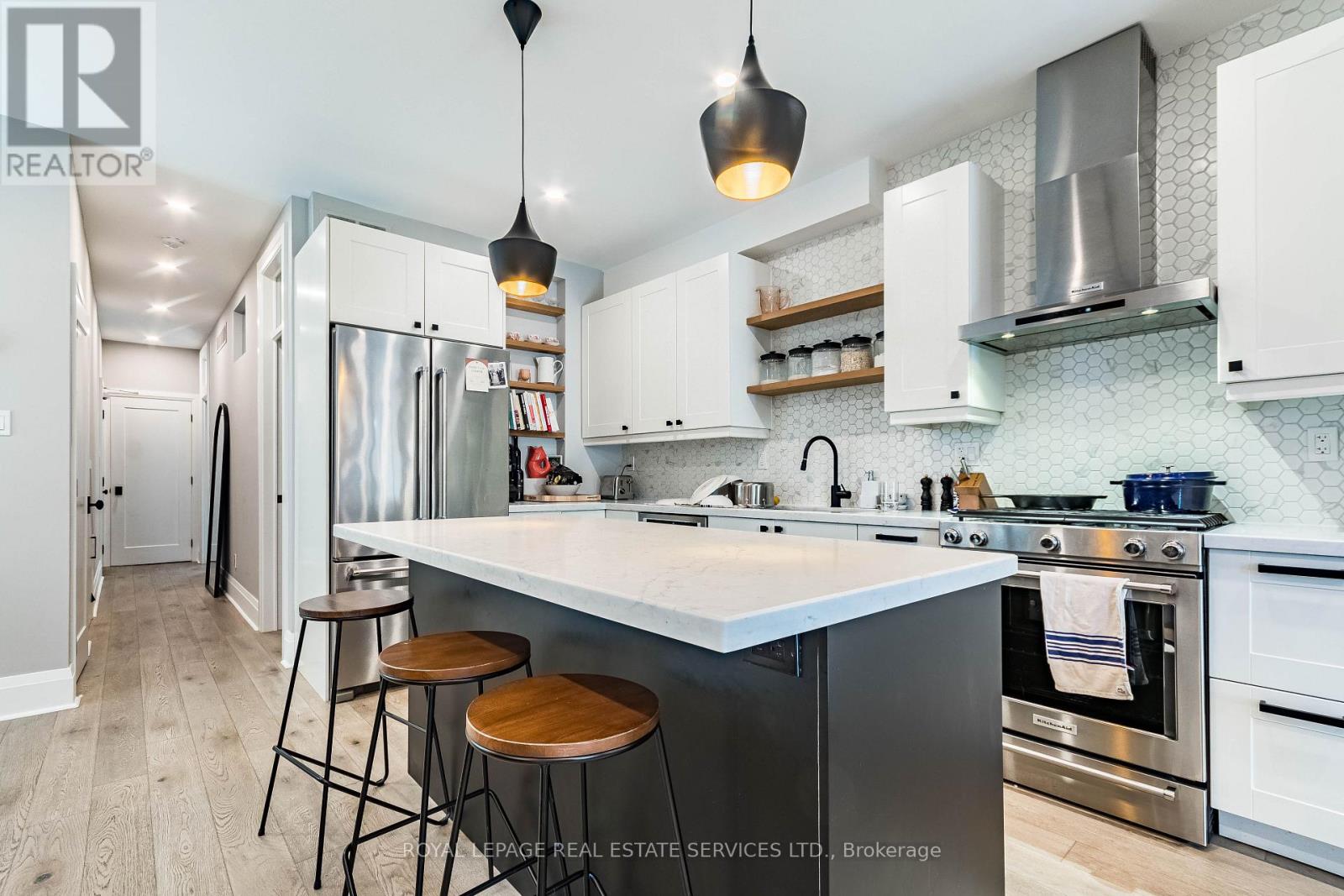 238 GARDEN AVENUE - 23