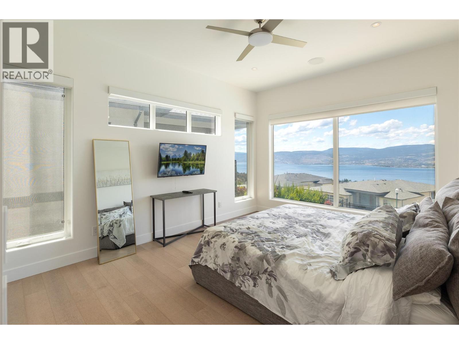 5552 Upper Mission Drive - 22