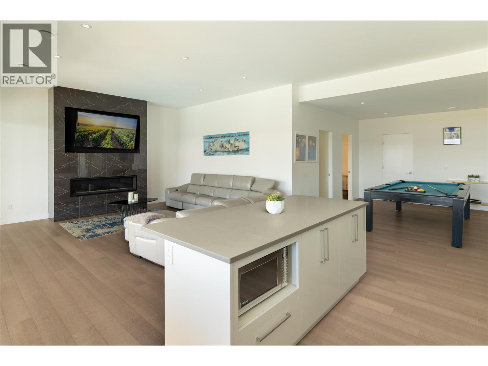 5552 Upper Mission Drive - Image 33
