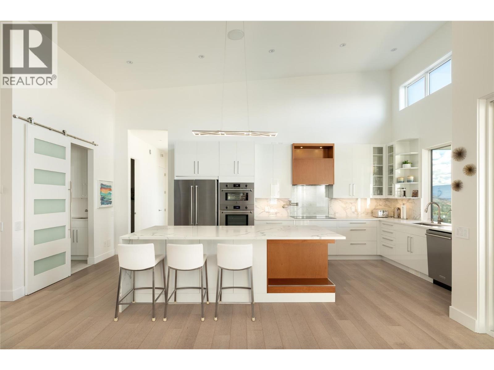 5552 Upper Mission Drive - 10