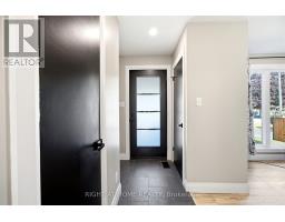 Kitchen - 560 Tennyson Avenue, Oshawa, ON L1H3J8 Photo 8
