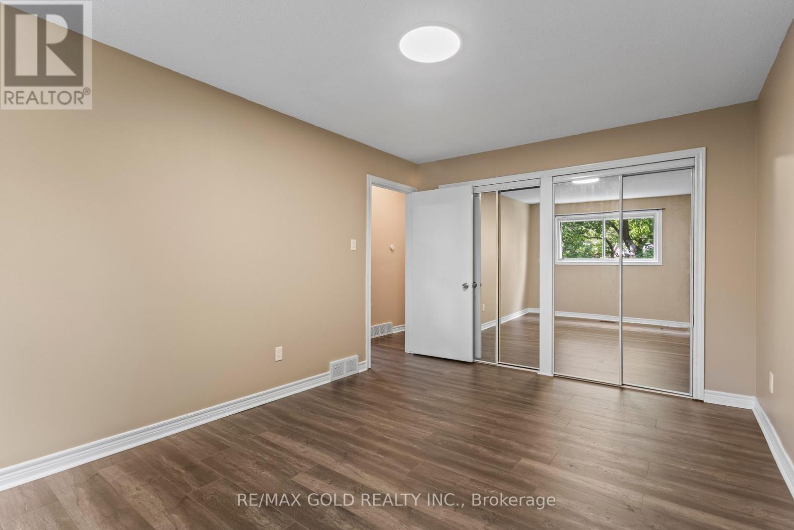 1588 ALDERSBROOK ROAD - 21