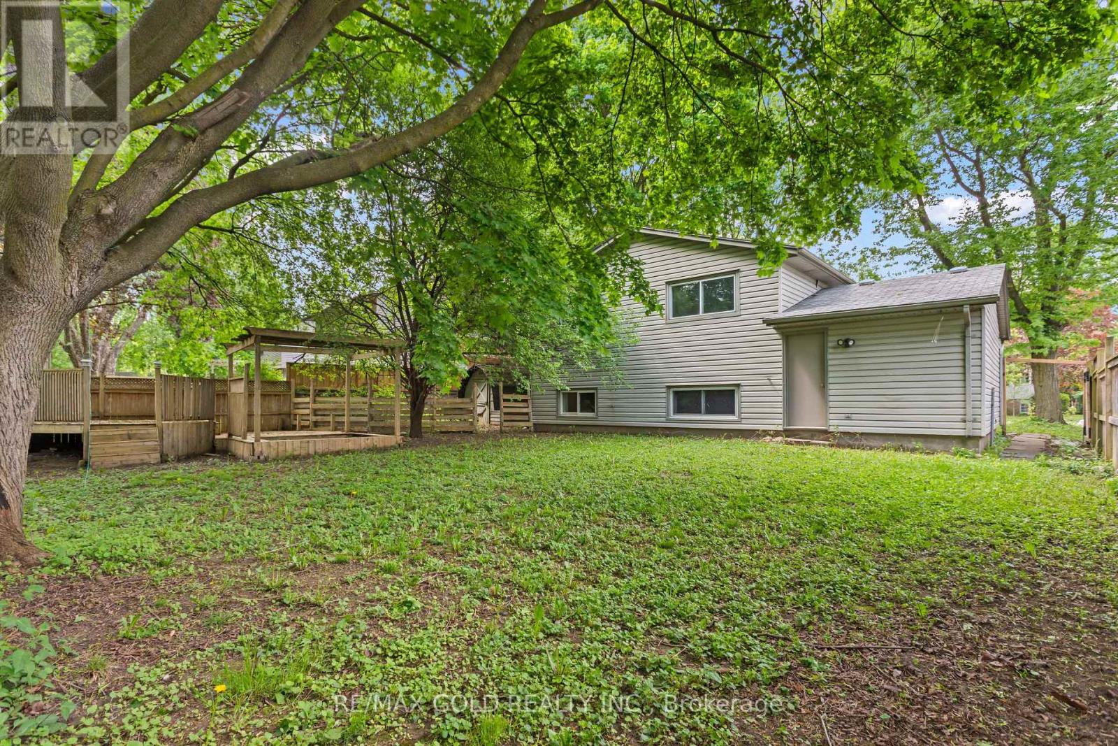 1588 ALDERSBROOK ROAD - 46