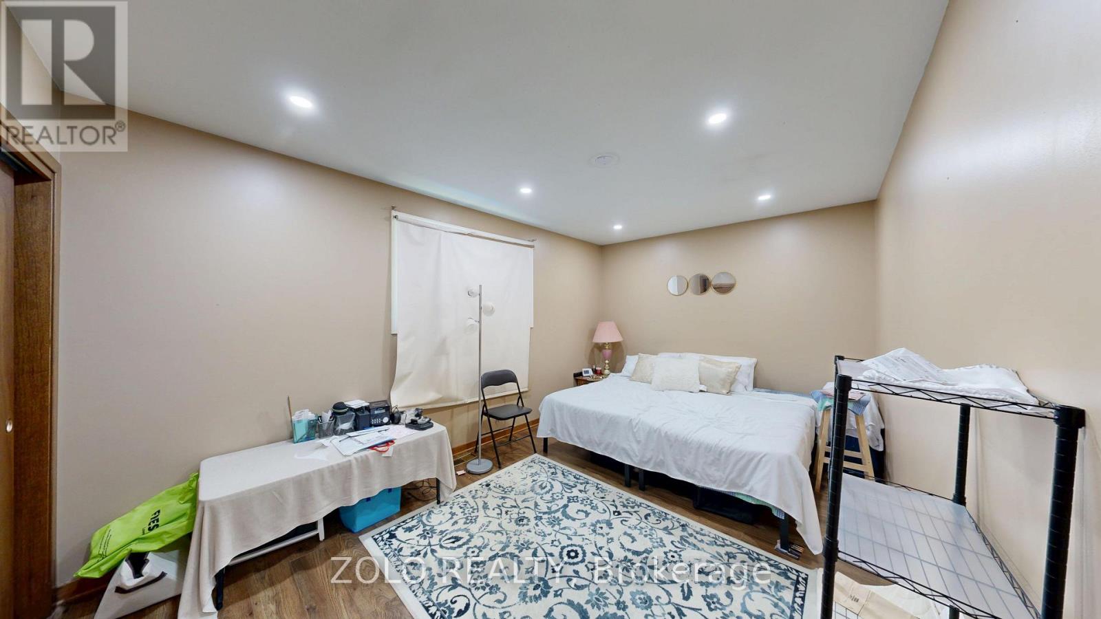 31 APPLEWOOD LANE - 19