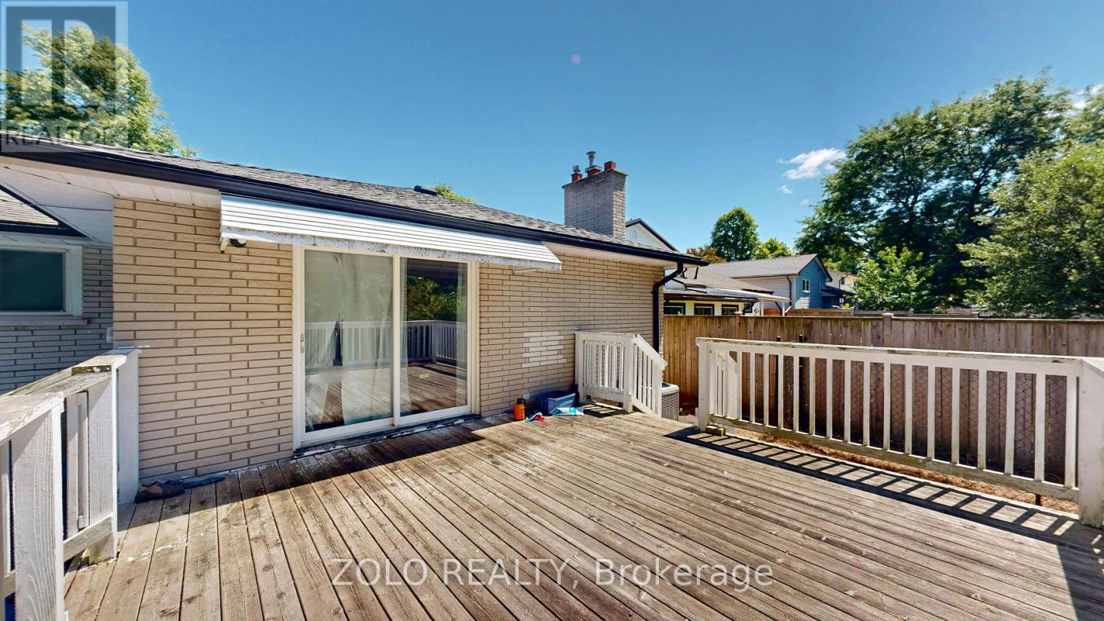31 APPLEWOOD LANE - 24