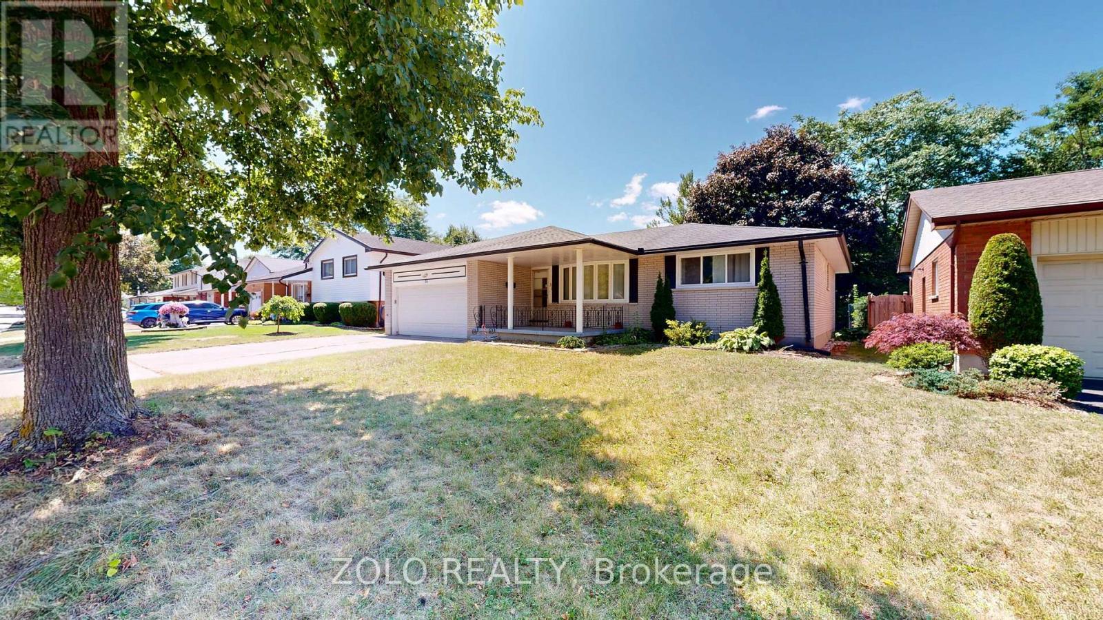 31 APPLEWOOD LANE - 3
