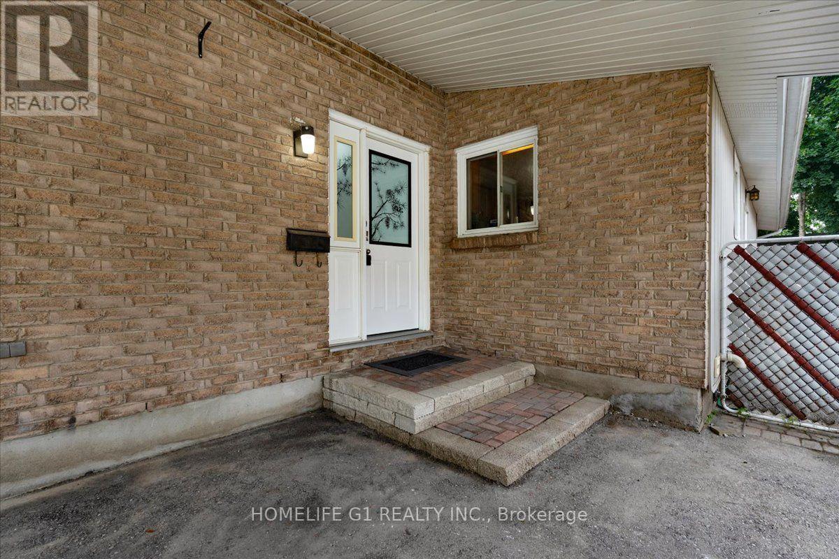 19 MILTON AVENUE W — photo 2