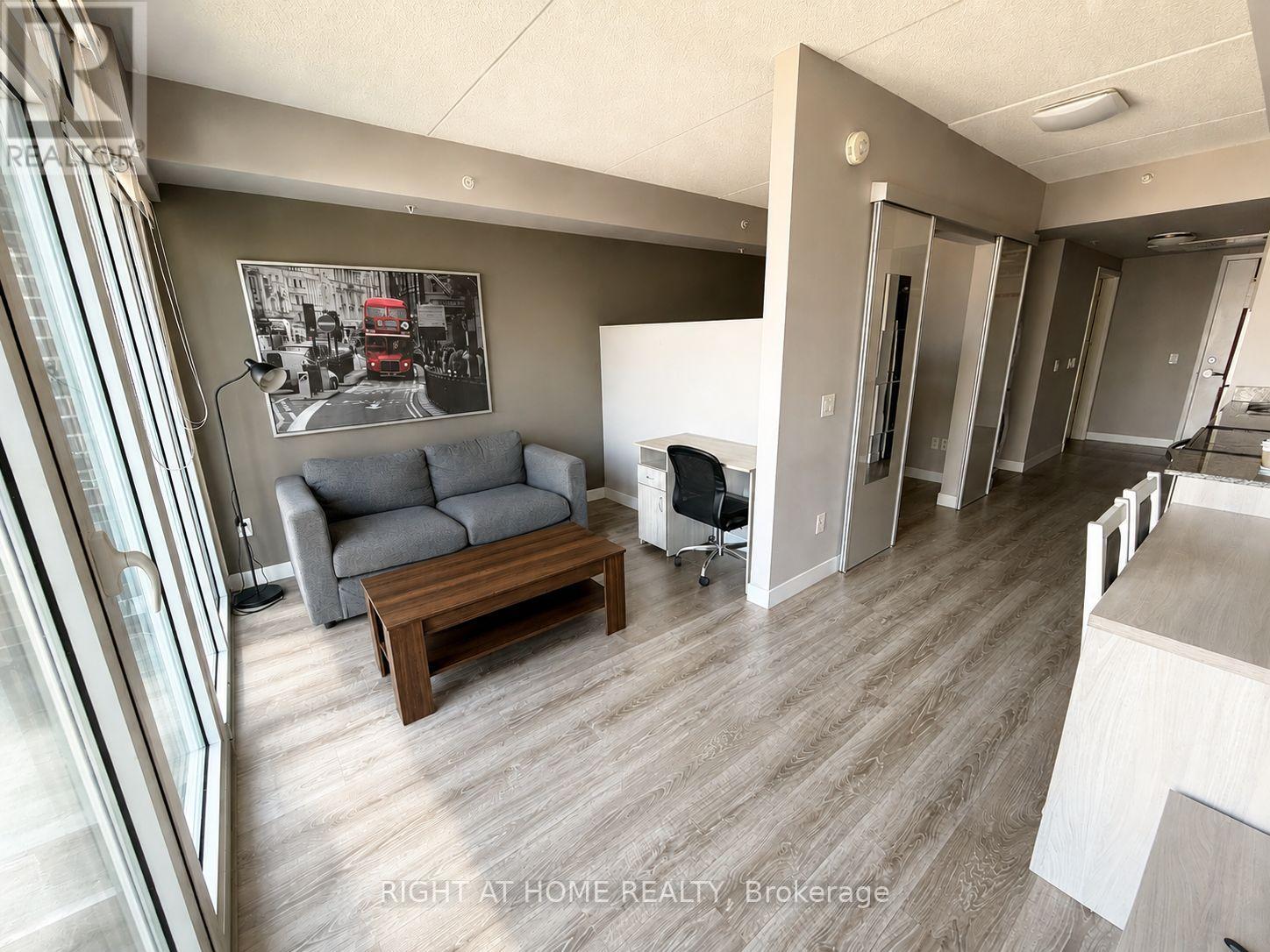 250 ALBERT STREET — photo 2