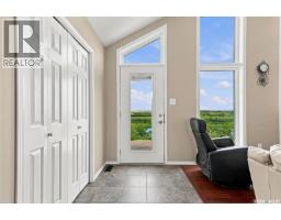 Family room - Roberts Riverfront Acreage, South Saskatchewan River, SK S7K3J7 Photo 10