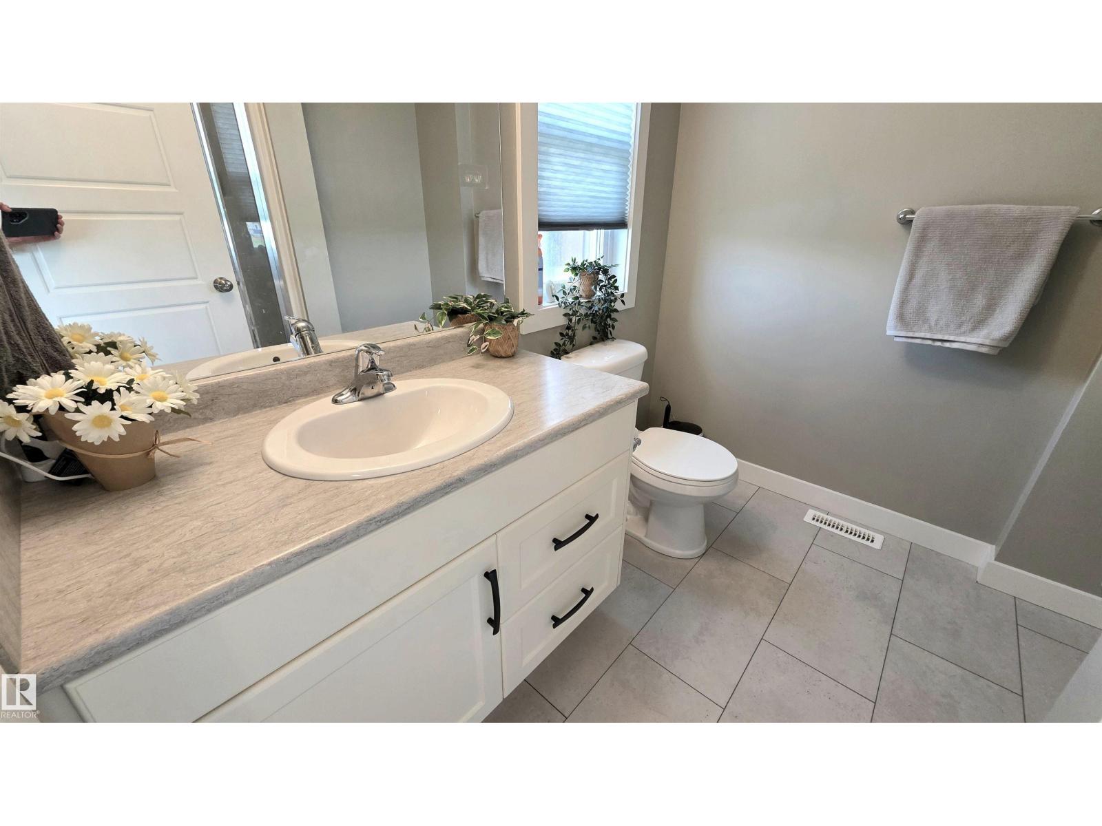 #92 16903 68 ST NW - 12